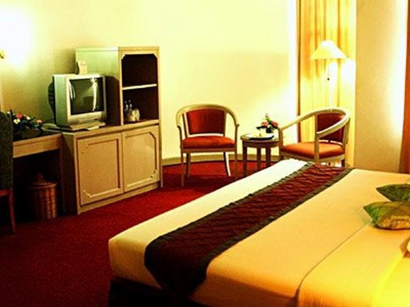 Hotel Royal Palace Μπαντούνγκ Εξωτερικό φωτογραφία