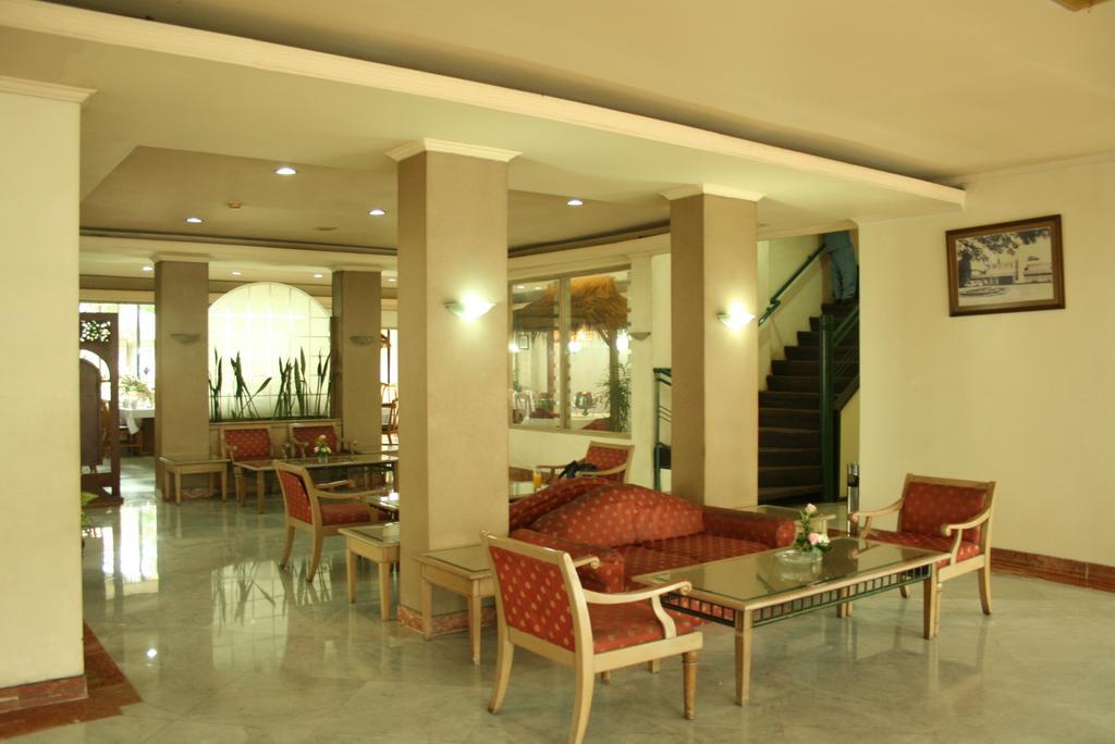 Hotel Royal Palace Μπαντούνγκ Εξωτερικό φωτογραφία