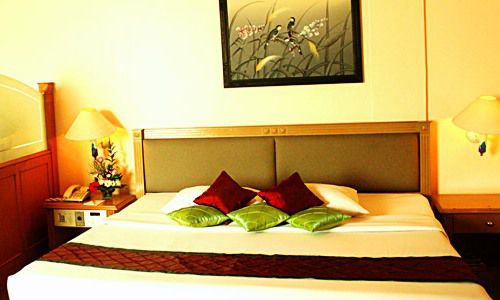 Hotel Royal Palace Μπαντούνγκ Εξωτερικό φωτογραφία
